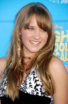 Emily Osment akordy texty spevn k mp3 l nky fotky linky albumy 