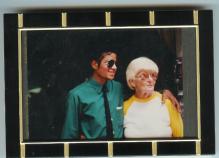 2594503_Grandma_with_MJ.jpg